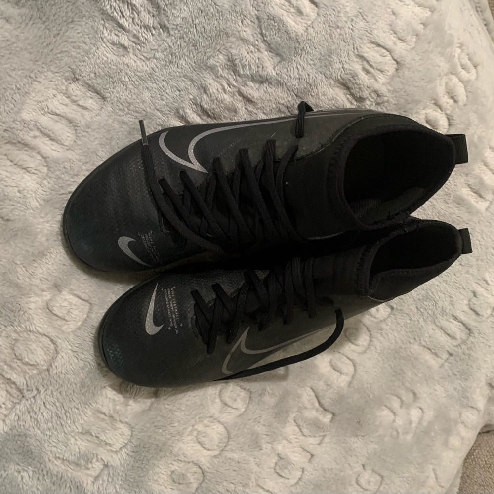 Black Nike Mercurial Soccer Shoes with Youth Sock S… - Picture 5 of 7